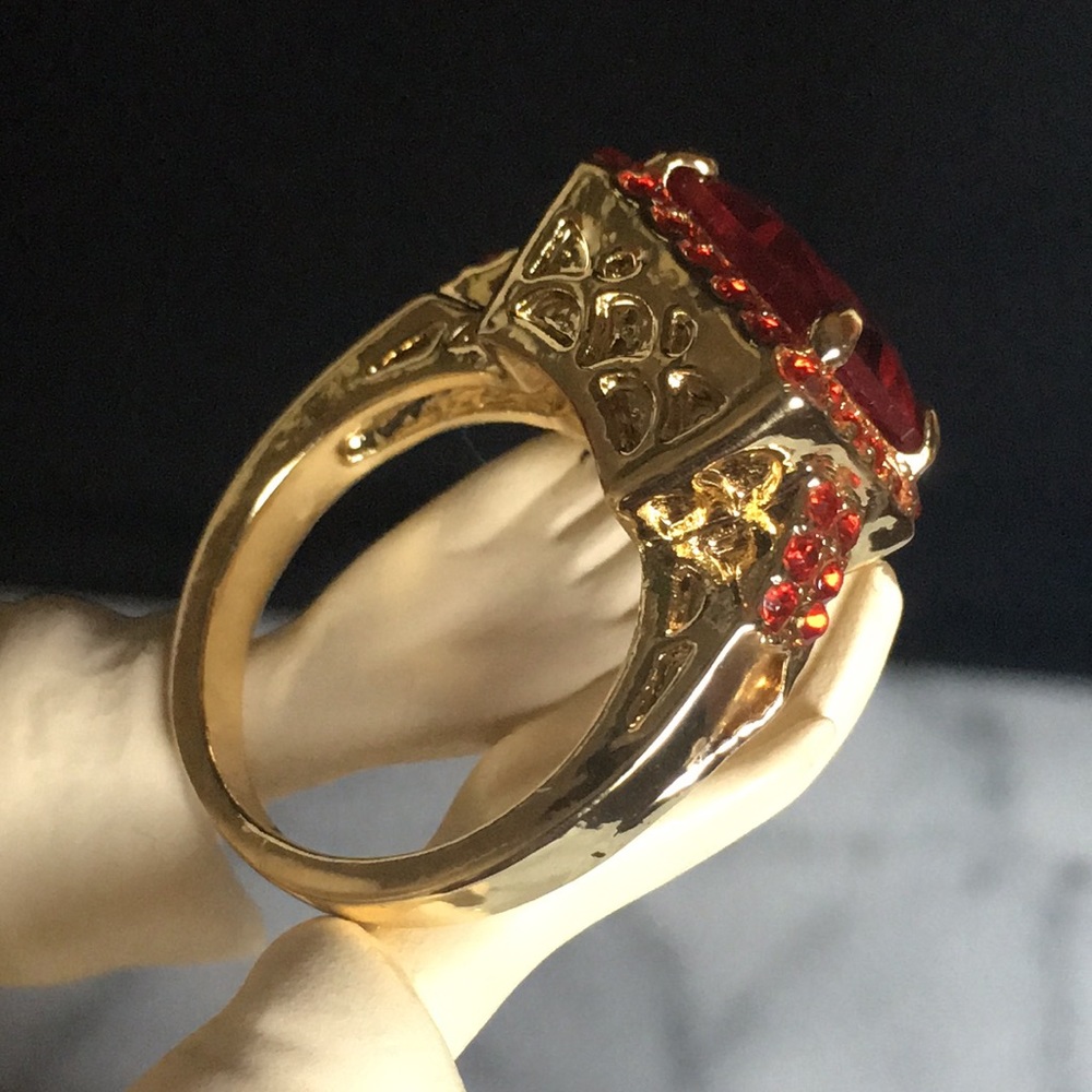 New*Raging Ruby Red Crystal Ring - Picture 7 of 15